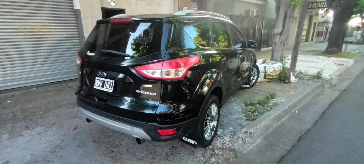 Mira esta publicación de Ford Kuga 2014 en Motordil