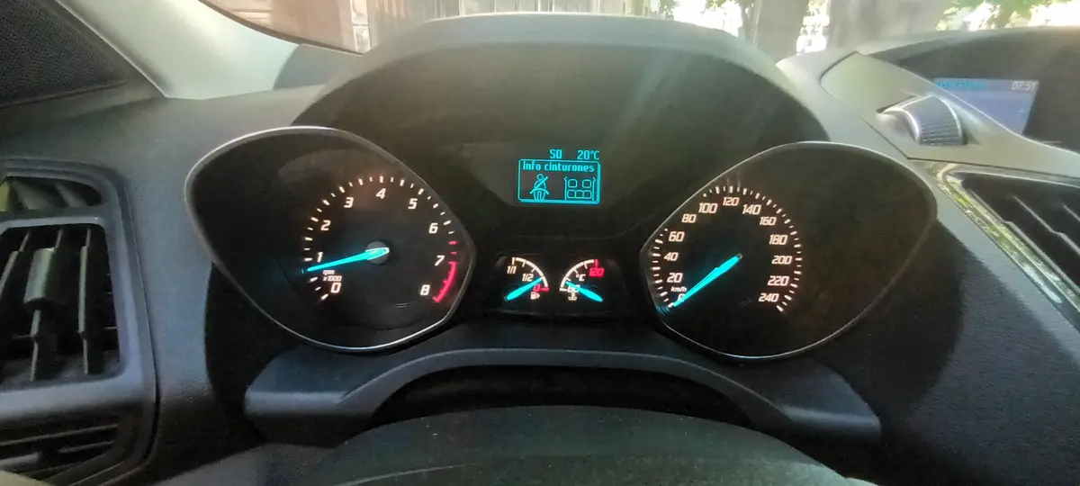 Mira esta publicación de Ford Kuga 2014 en Motordil