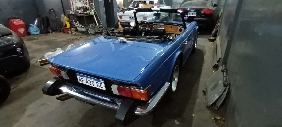 Mira esta publicación de Triumph TR6 1974 en Motordil