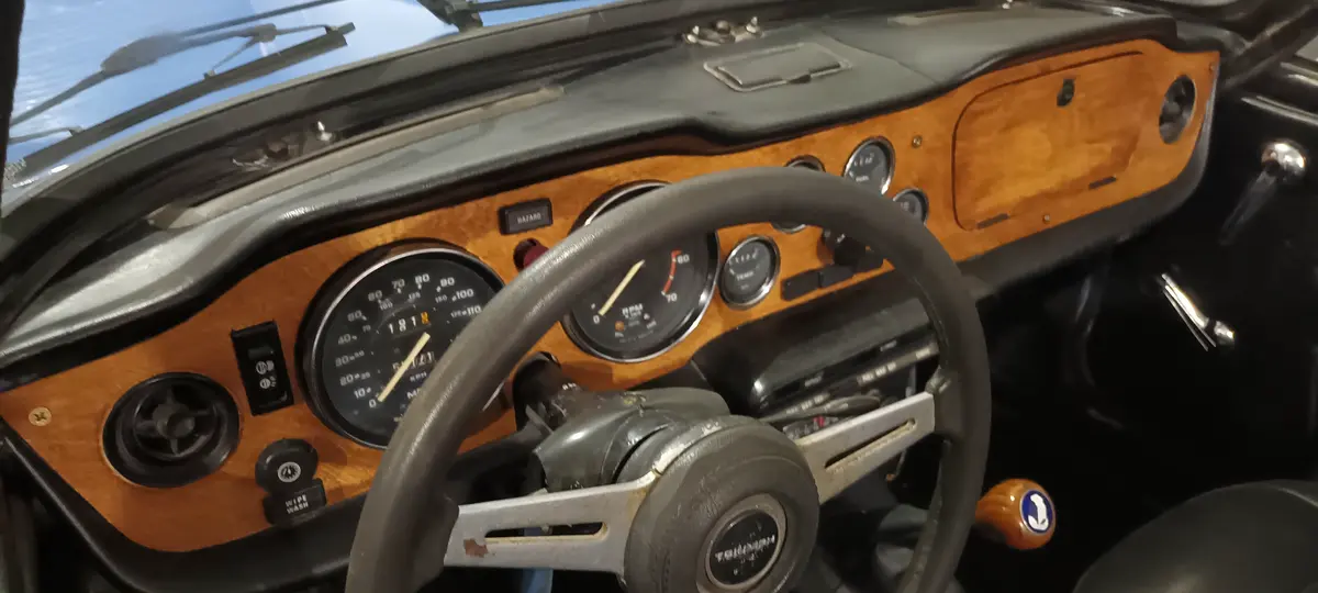 Mira esta publicación de Triumph TR6 1974 en Motordil