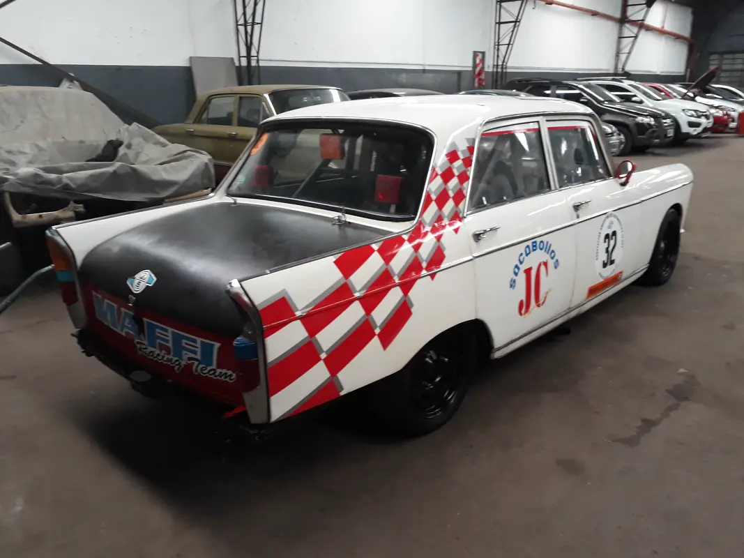 Mira esta publicación de Peugeot 404 1972 en Motordil