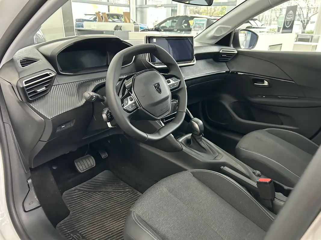 Mira esta publicación de Peugeot 208 2025 en Motordil