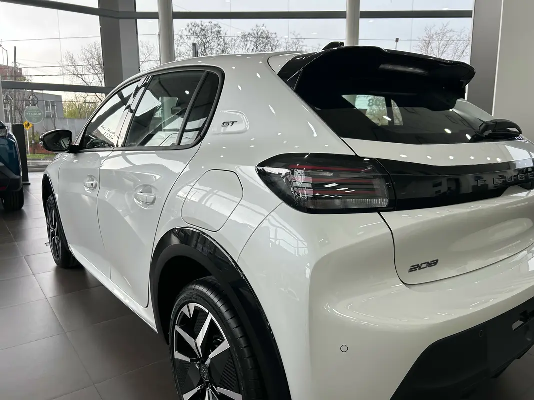 Mira esta publicación de Peugeot 208 2025 en Motordil