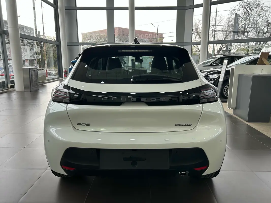 Mira esta publicación de Peugeot 208 2025 en Motordil