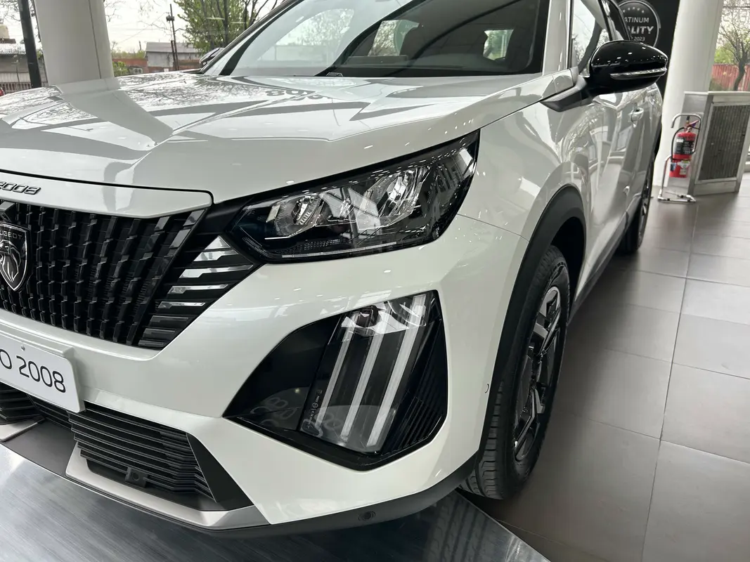 Mira esta publicación de Peugeot 2008 2025 en Motordil