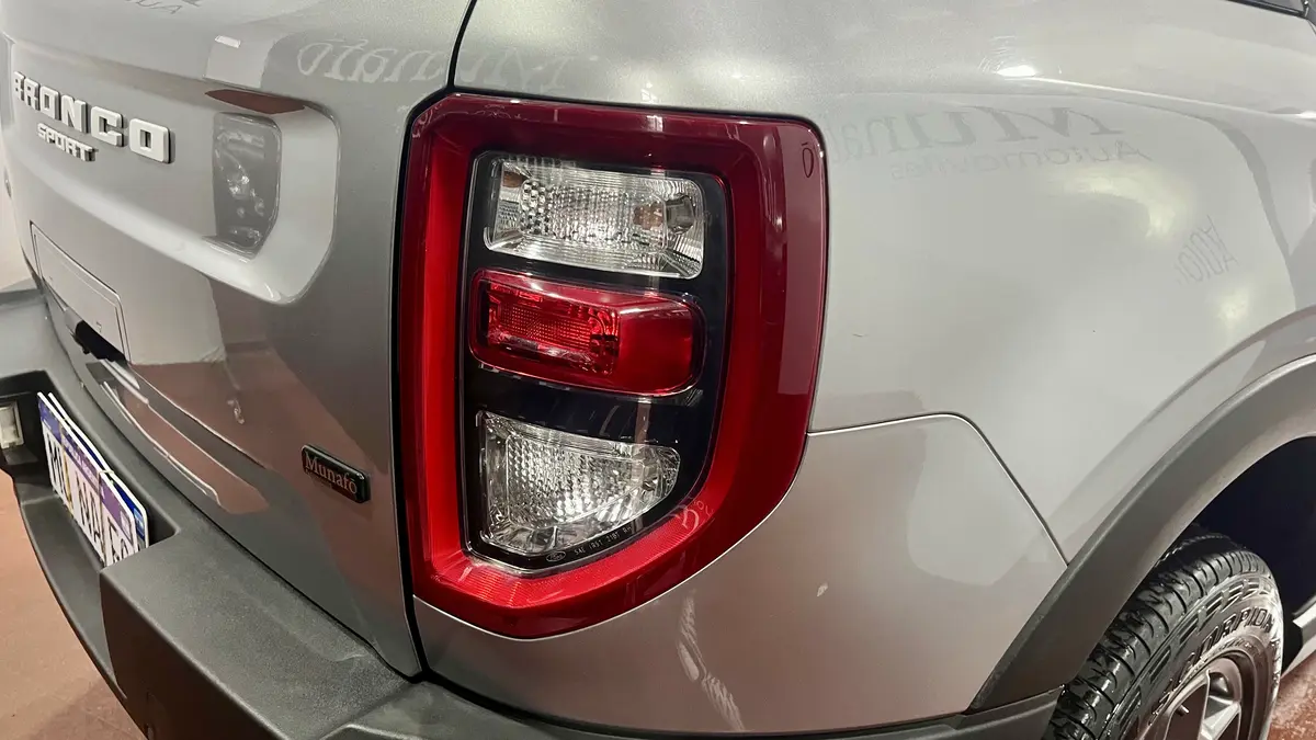 Mira esta publicación de Ford Bronco 2021 en Motordil