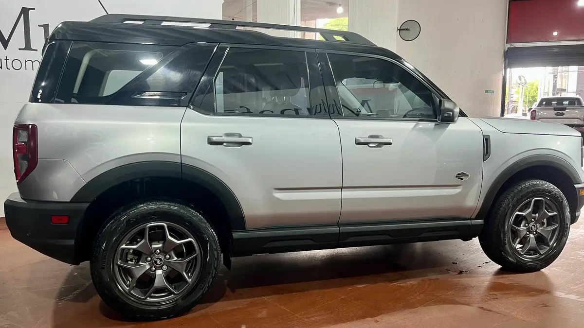 Mira esta publicación de Ford Bronco 2021 en Motordil