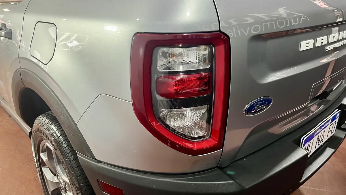 Mira esta publicación de Ford Bronco 2021 en Motordil