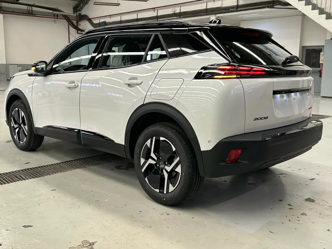 Mira esta publicación de Peugeot 2008 2025 en Motordil