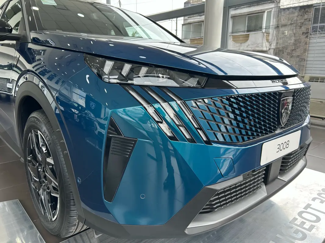 Mira esta publicación de Peugeot 3008 2025 en Motordil