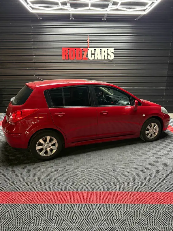 Mira esta publicación de Nissan Tiida 2012 en Motordil