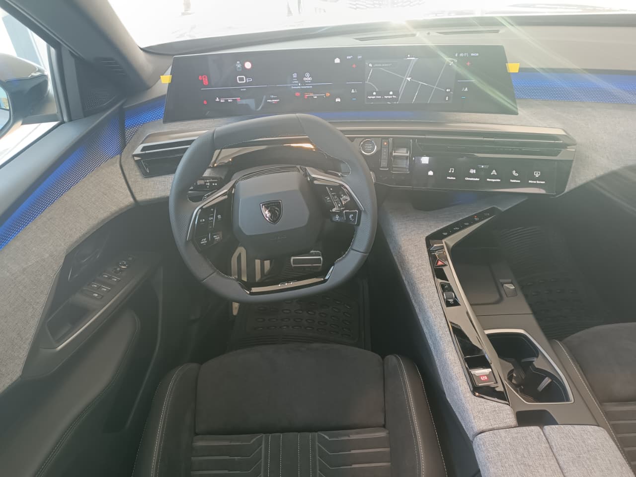 Mira esta publicación de Peugeot 5008 2025 en Motordil