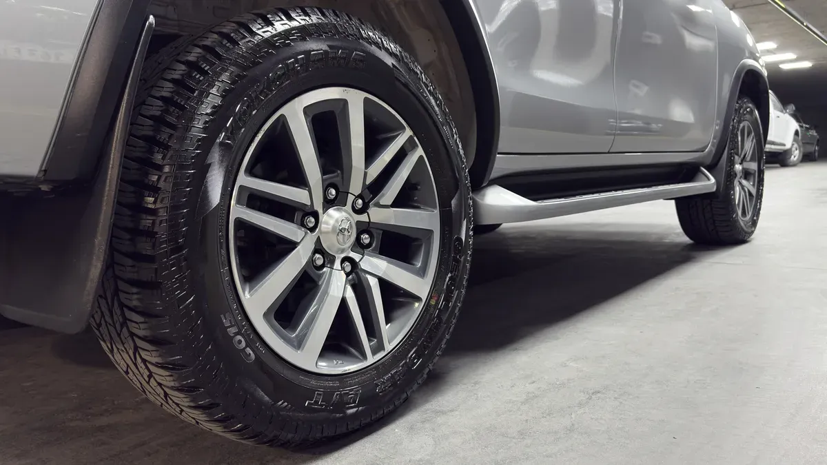 Mira esta publicación de Toyota Hilux 2020 en Motordil