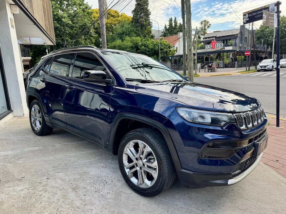 Mira esta publicación de Jeep Compass 2023 en Motordil