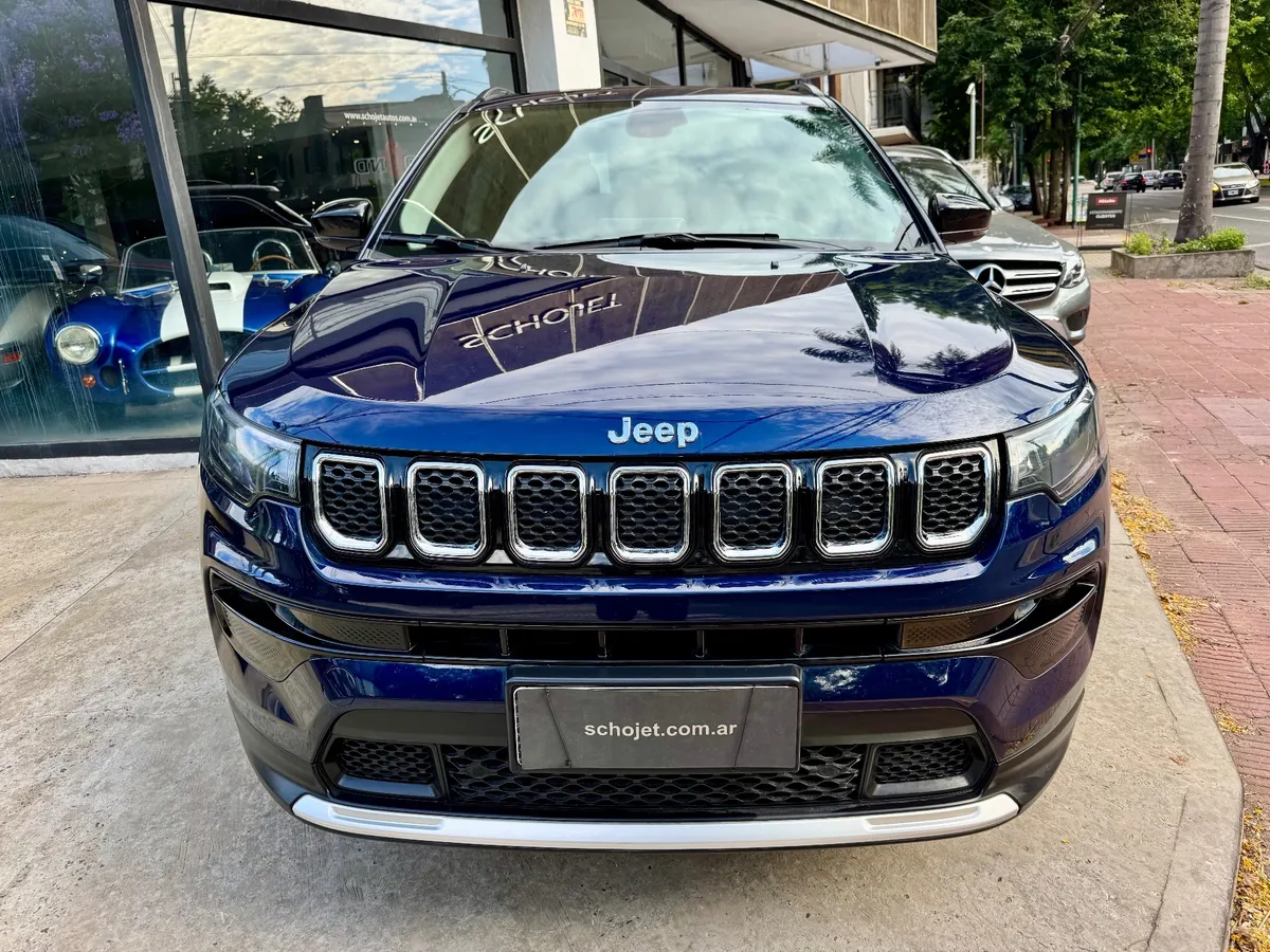 Mira esta publicación de Jeep Compass 2023 en Motordil