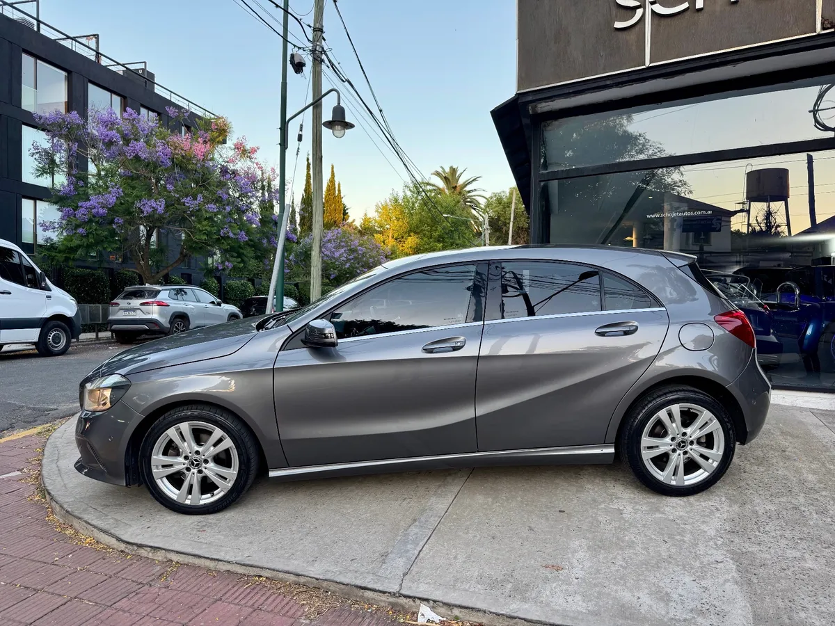 Mira esta publicación de Mercedes Benz Clase A 2018 en Motordil