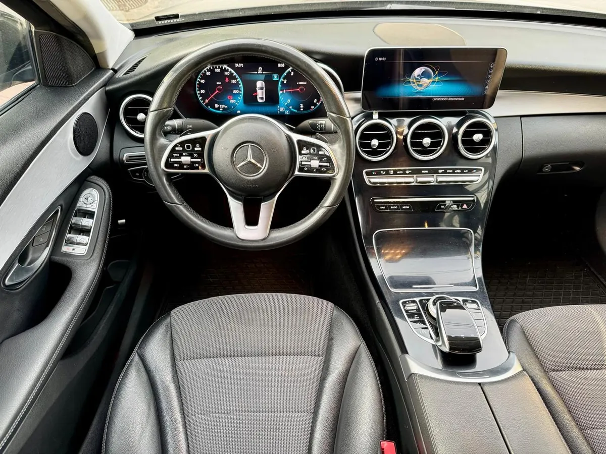 Mira esta publicación de Mercedes Benz Clase C 2020 en Motordil