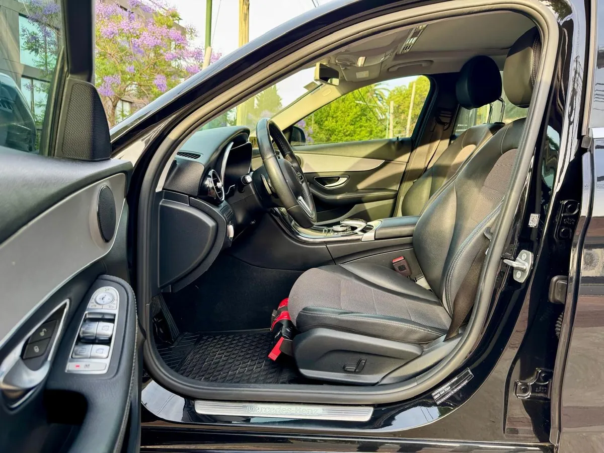 Mira esta publicación de Mercedes Benz Clase C 2020 en Motordil