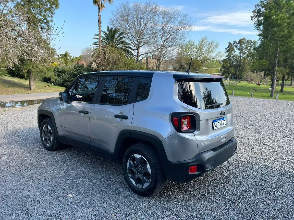 Mirá esta publicación de Jeep Renegade