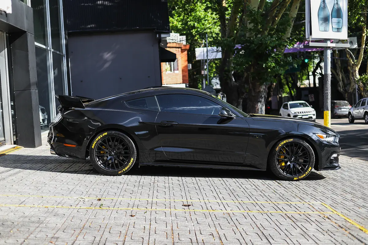 Mira esta publicación de Ford Mustang 2017 en Motordil
