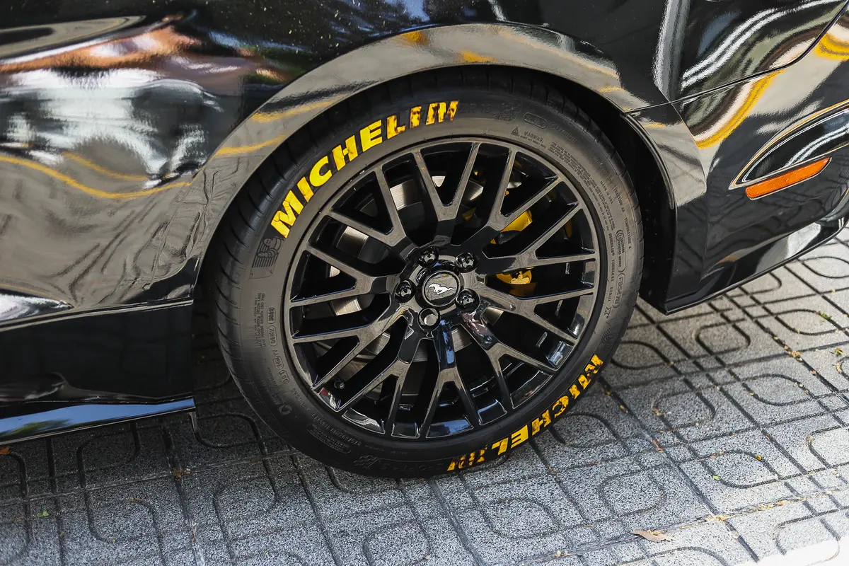 Mira esta publicación de Ford Mustang 2017 en Motordil