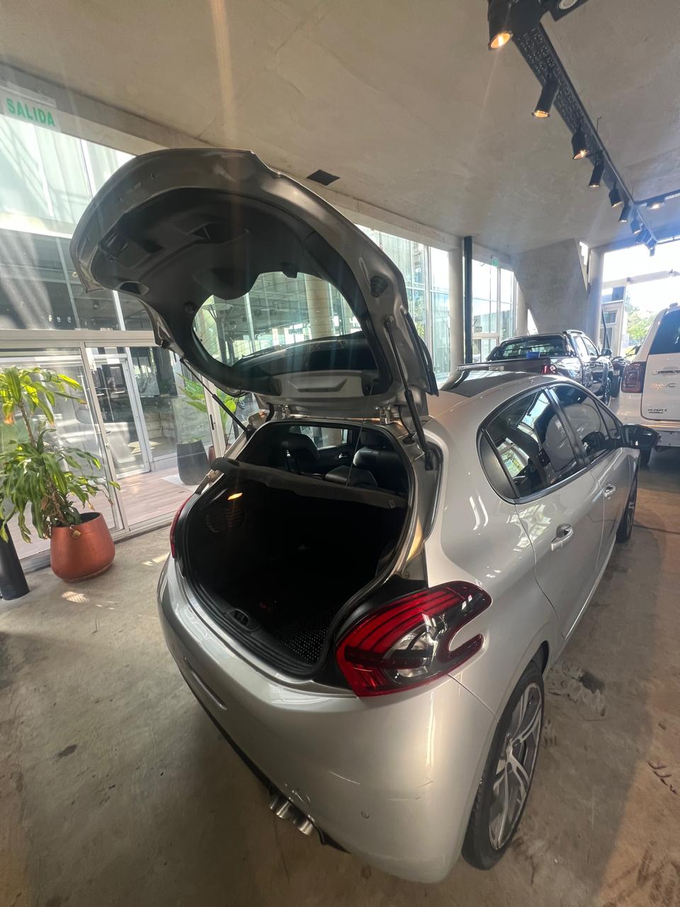 Mirá esta publicación de Peugeot 208