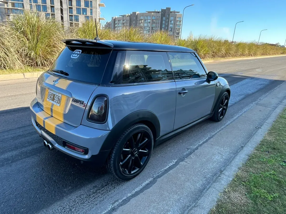 Mira esta publicación de Mini Cooper 2014 en Motordil