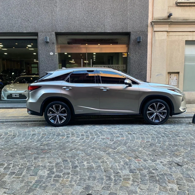 Mirá esta publicación de Lexus RX