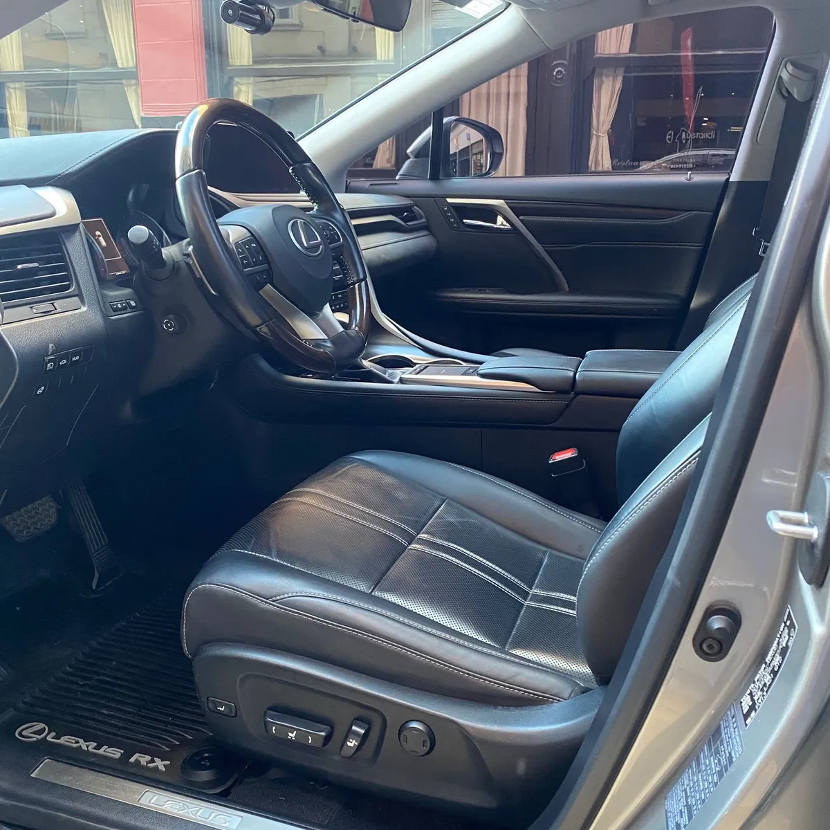 Mirá esta publicación de Lexus RX