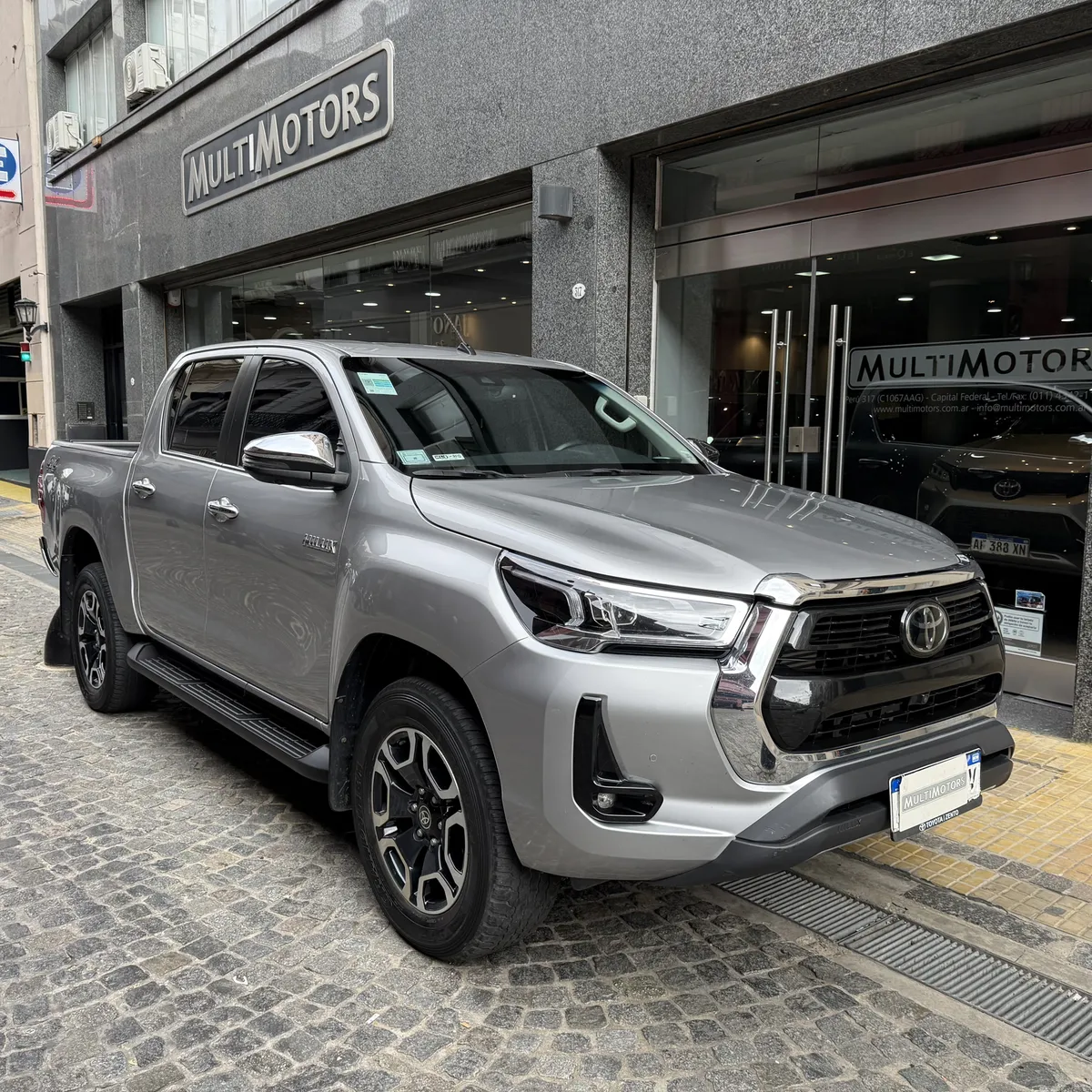 Mira esta publicación de Toyota Hilux 2022 en Motordil