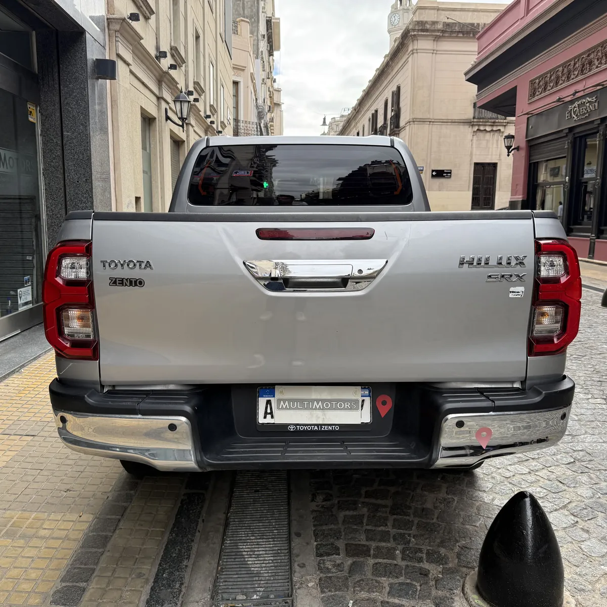 Mira esta publicación de Toyota Hilux 2022 en Motordil