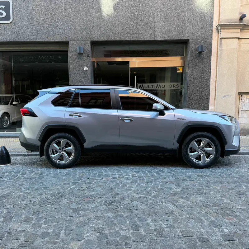 Mirá esta publicación de Toyota RAV4