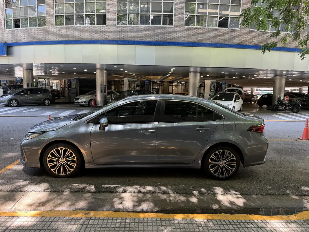 Mira esta publicación de Toyota Corolla 2022 en Motordil