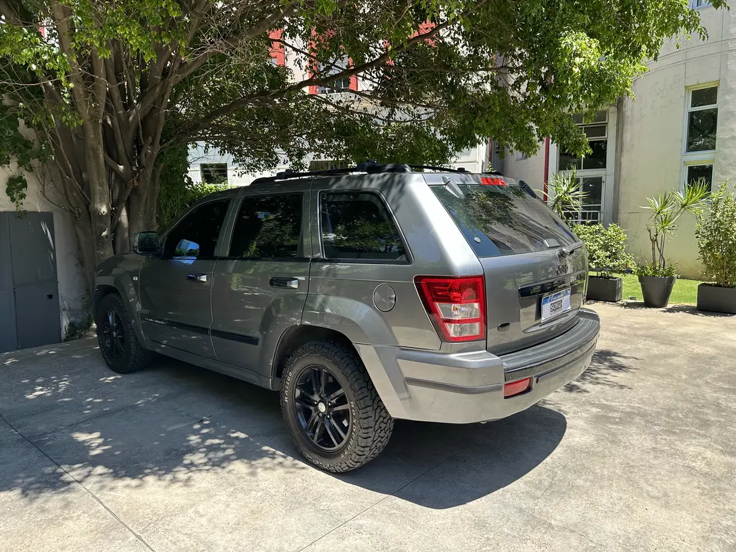 Mira esta publicación de Jeep Grand Cherokee 2009 en Motordil