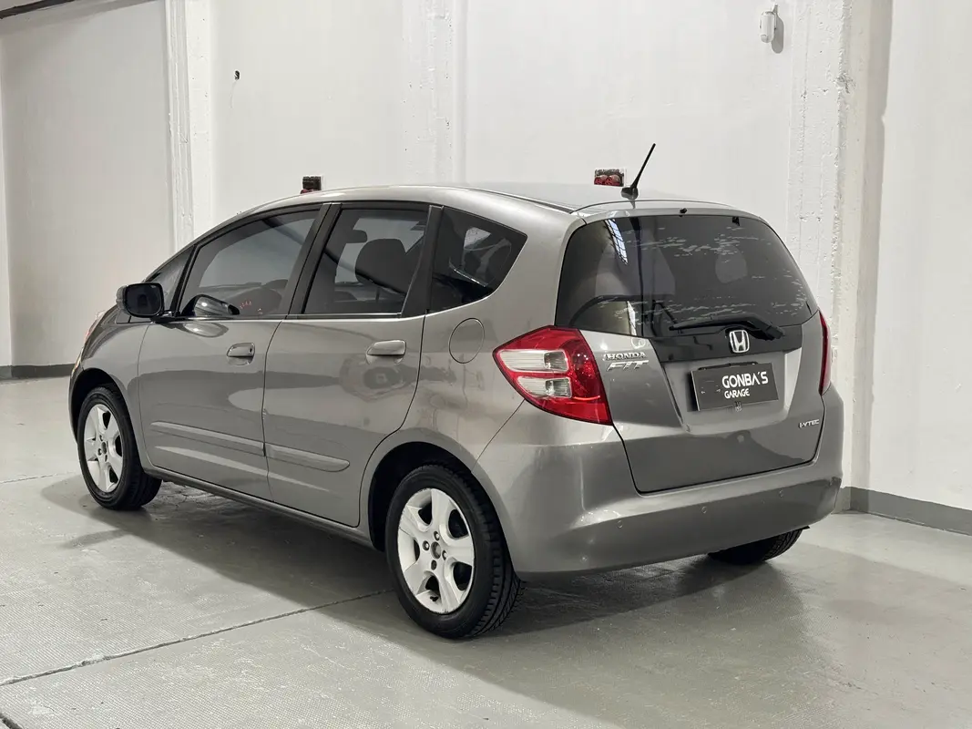 Mira esta publicación de Honda FIT 2010 en Motordil