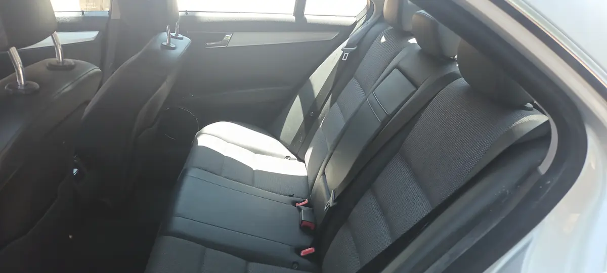 Mira esta publicación de Mercedes Benz Clase C 2010 en Motordil