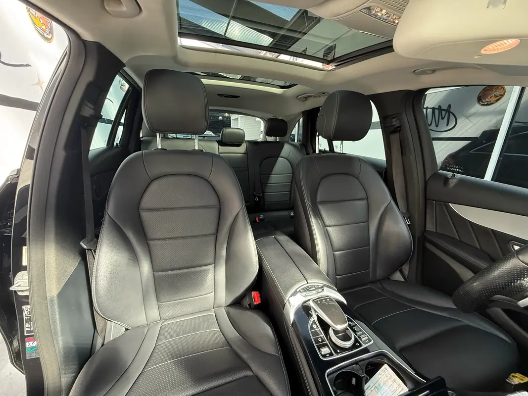 Mira esta publicación de Mercedes Benz GLC 2018 en Motordil