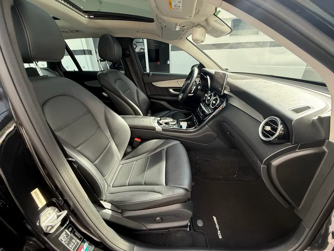 Mira esta publicación de Mercedes Benz GLC 2018 en Motordil