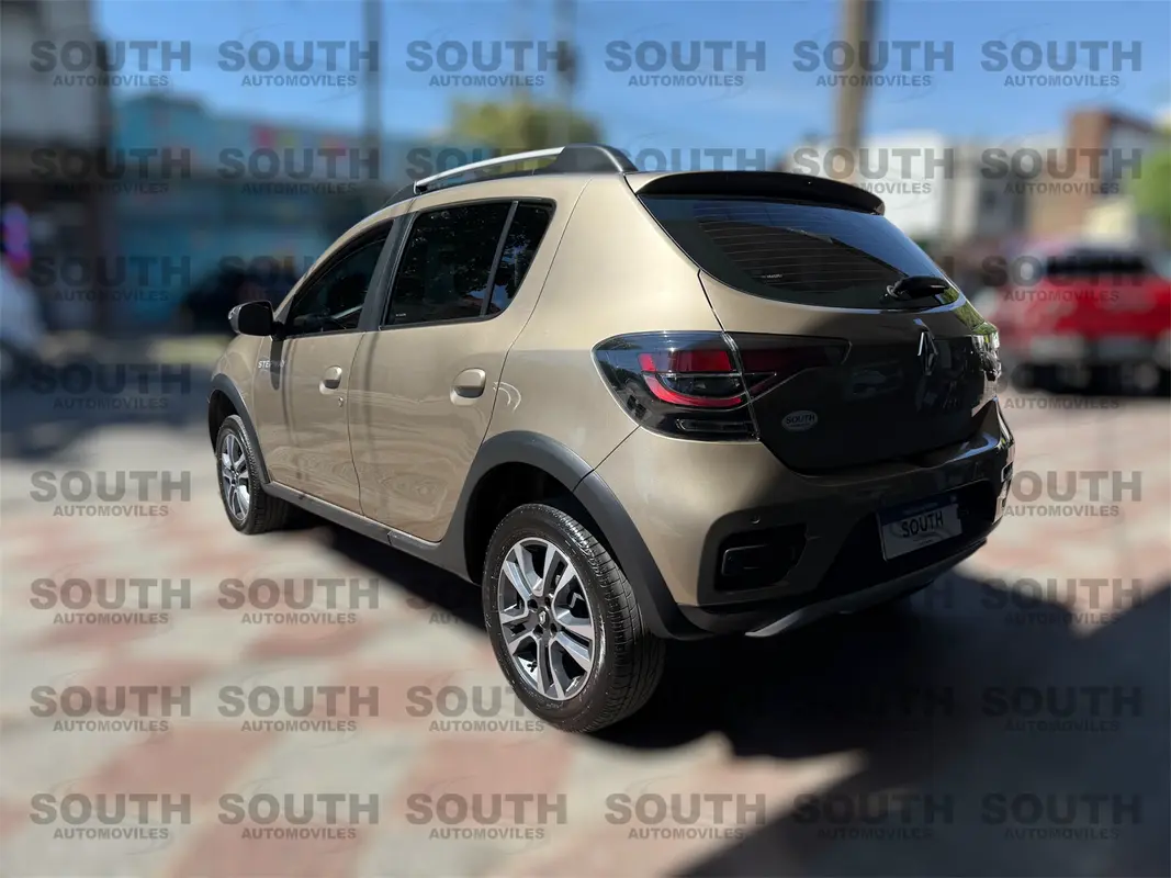 Mira esta publicación de Renault Sandero II 2024 en Motordil