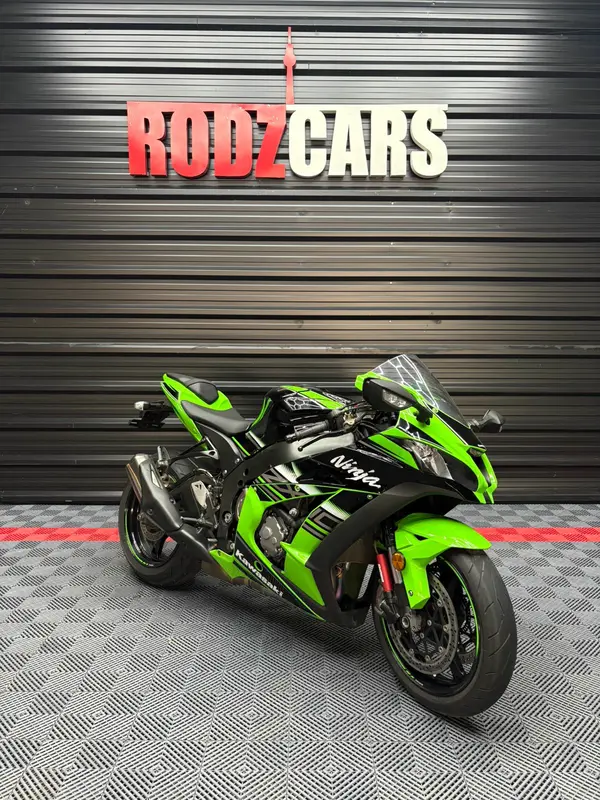 Mira esta publicación de Kawasaki ZX 2017 en Motordil