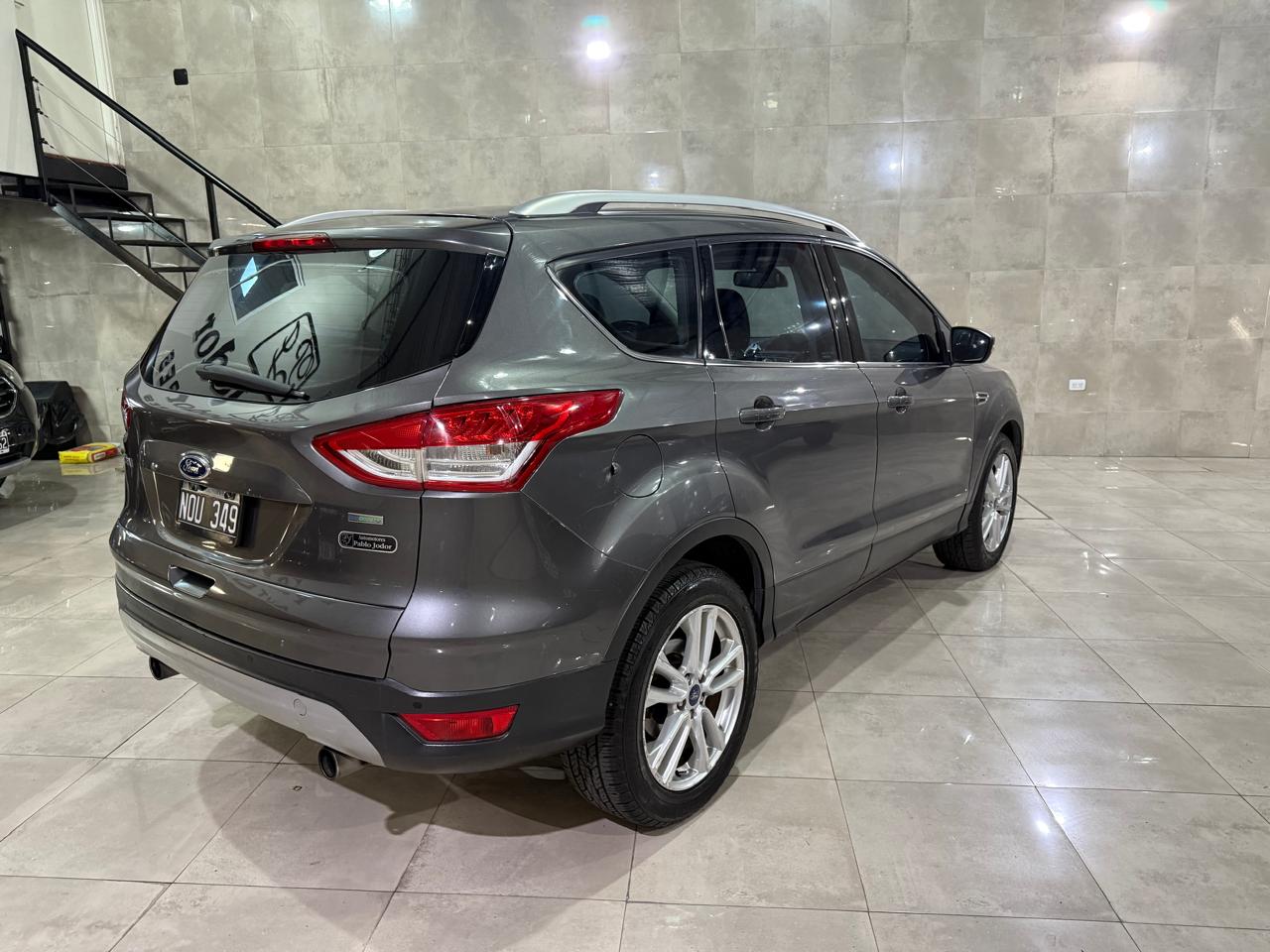 Mira esta publicación de Ford Kuga 2014 en Motordil