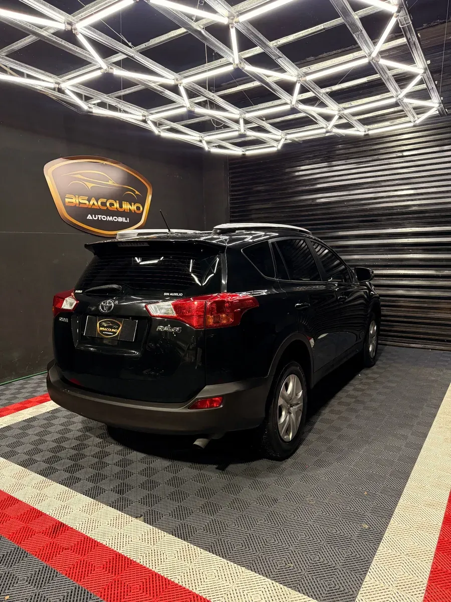 Mira esta publicación de Toyota RAV4 2013 en Motordil