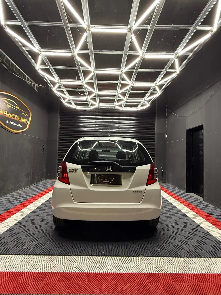 Mira esta publicación de Honda FIT 2010 en Motordil