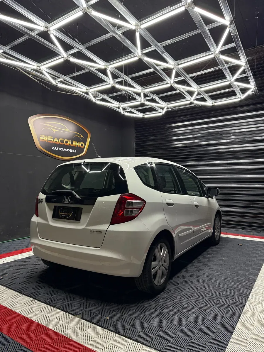 Mira esta publicación de Honda FIT 2010 en Motordil