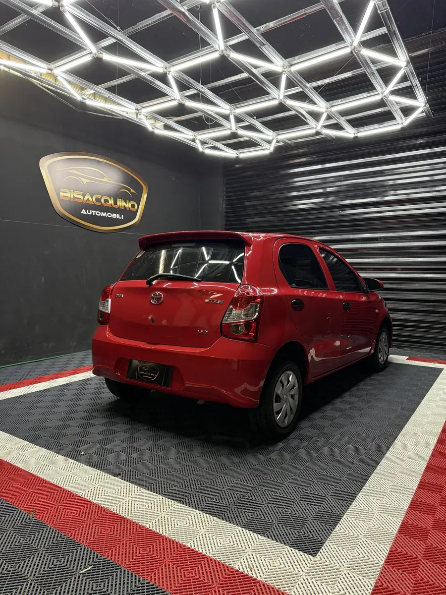 Mira esta publicación de Toyota Etios 2020 en Motordil