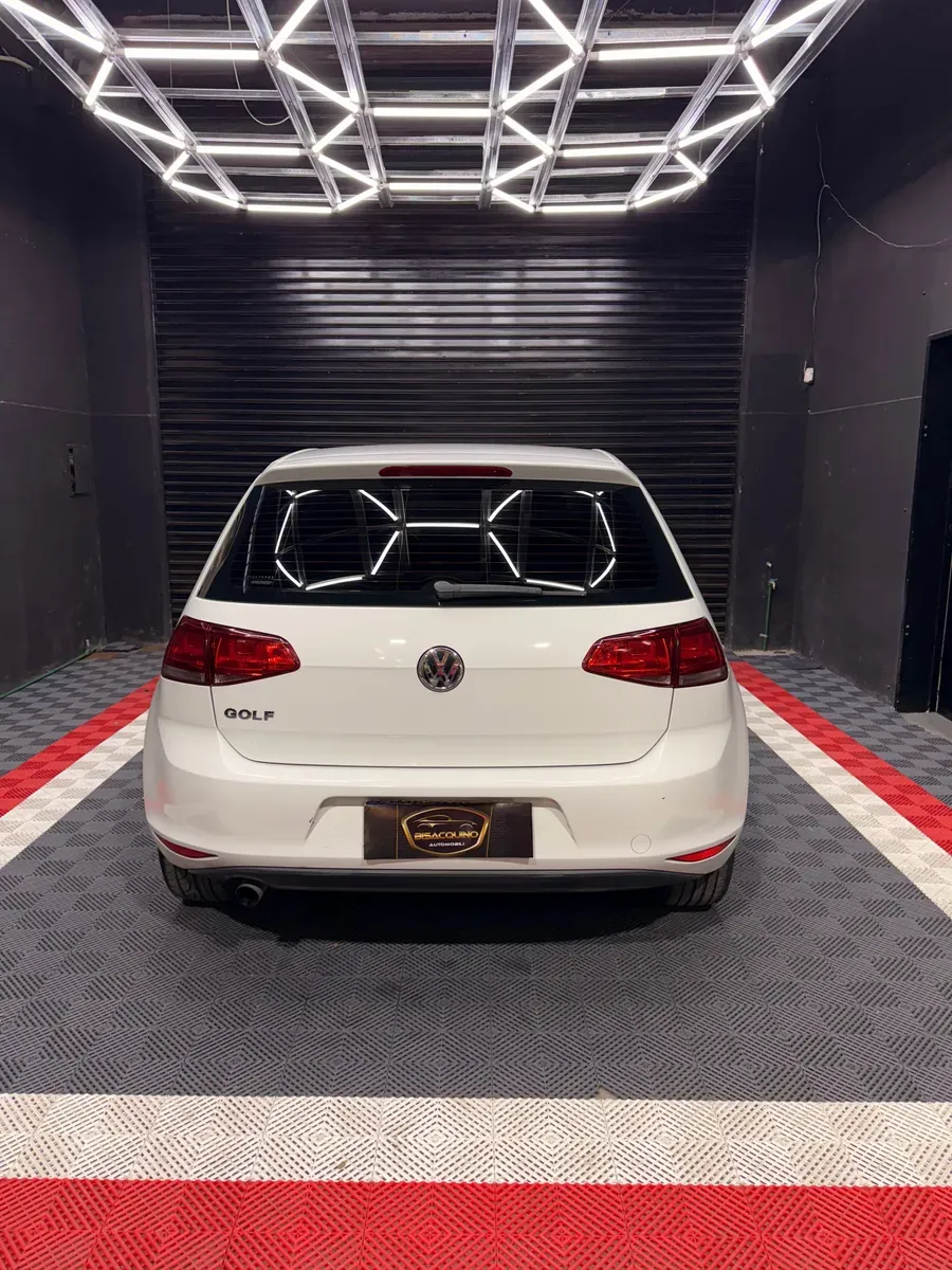 Mira esta publicación de Volkswagen Golf 2016 en Motordil