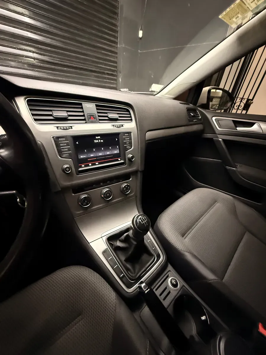 Mira esta publicación de Volkswagen Golf 2016 en Motordil