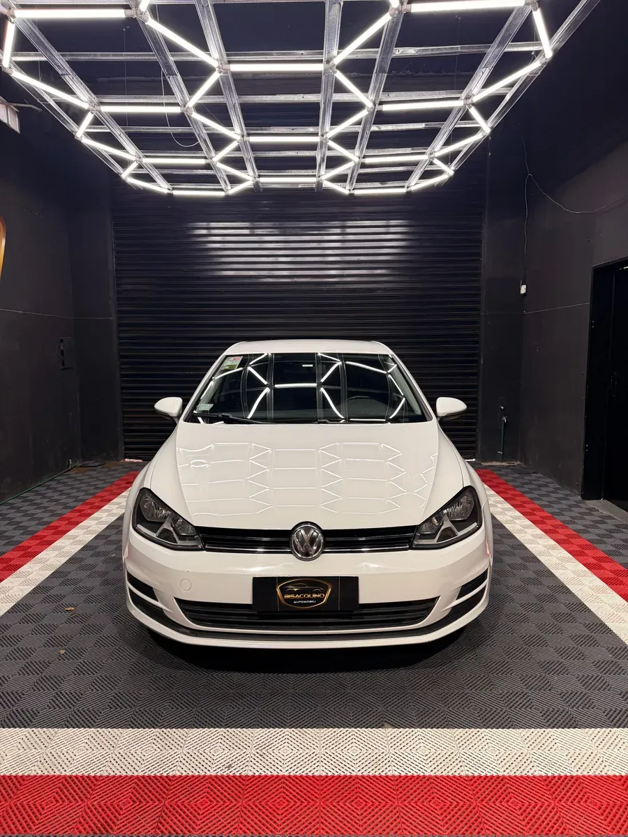 Mira esta publicación de Volkswagen Golf 2016 en Motordil