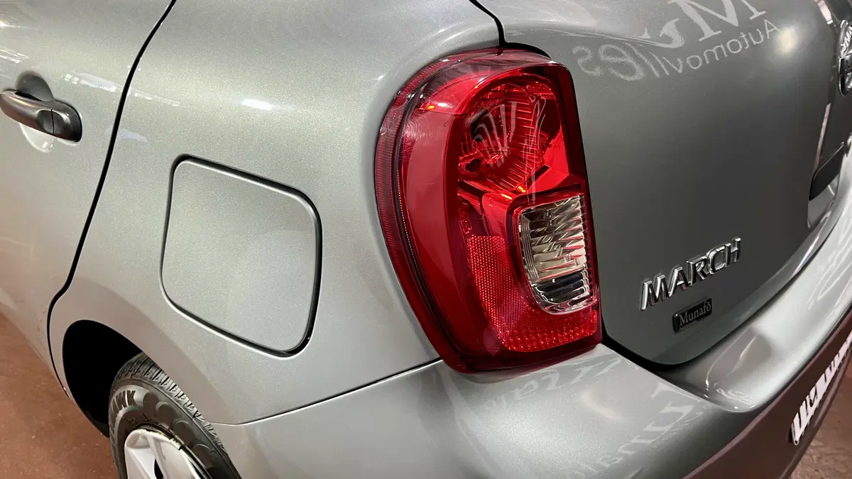 Mira esta publicación de Nissan March 2017 en Motordil