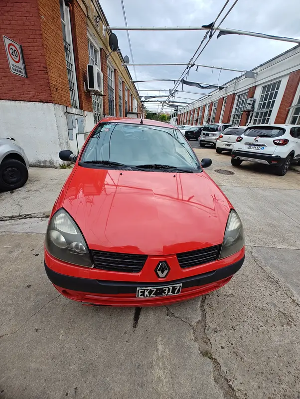 Mira esta publicación de Renault Clio 2 2004 en Motordil